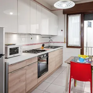  Appartamento Flats4rent Lucia Italia