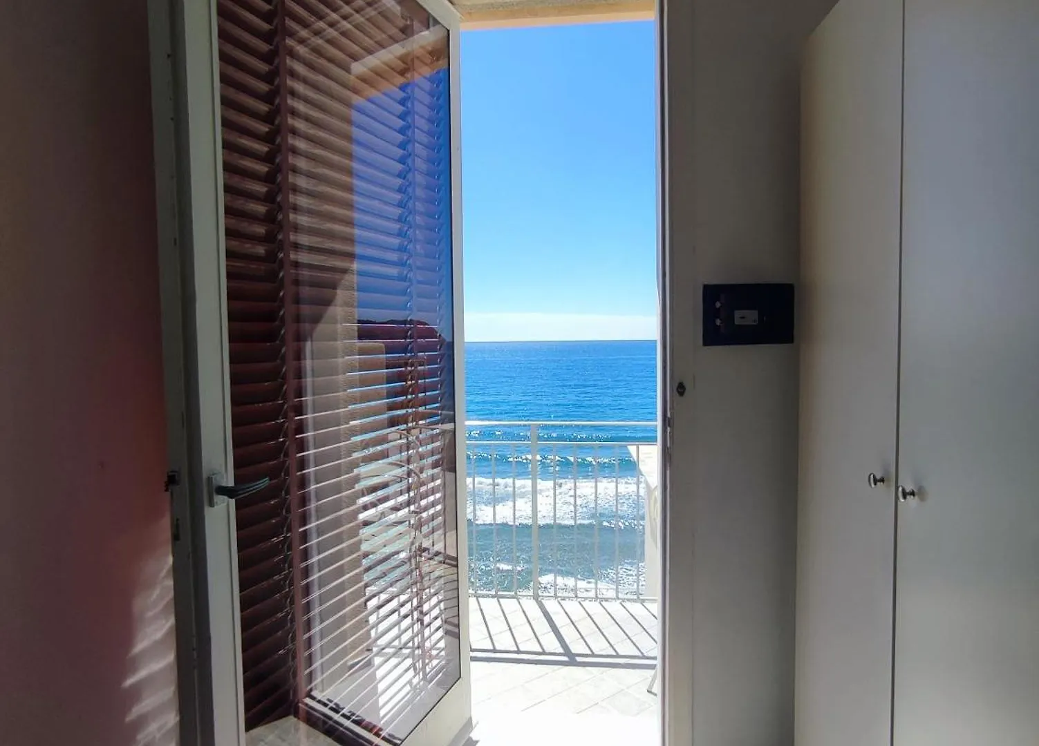 Hotel Tirreno Alassio 0*,