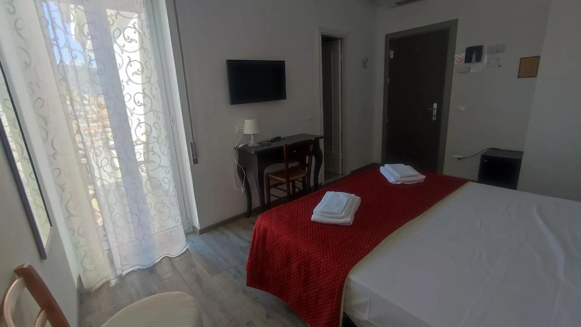 Hotel Tirreno Alassio Italy