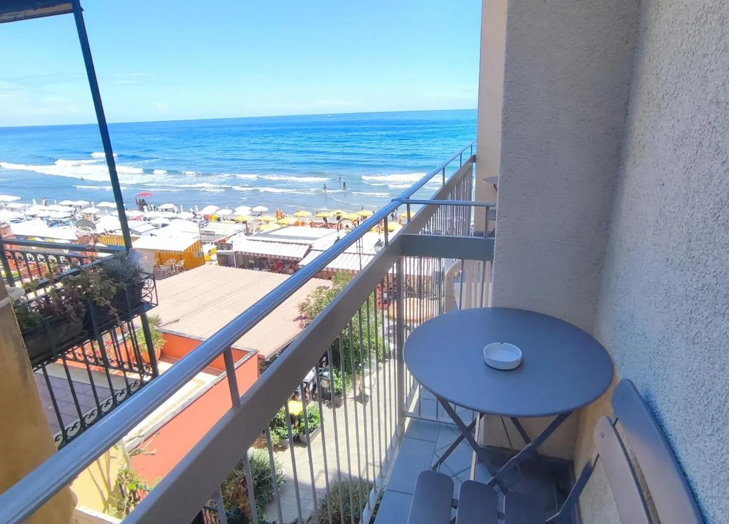 Hotel Tirreno Alassio 0*,