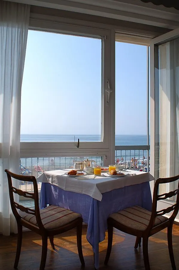Hotel Tirreno Alassio