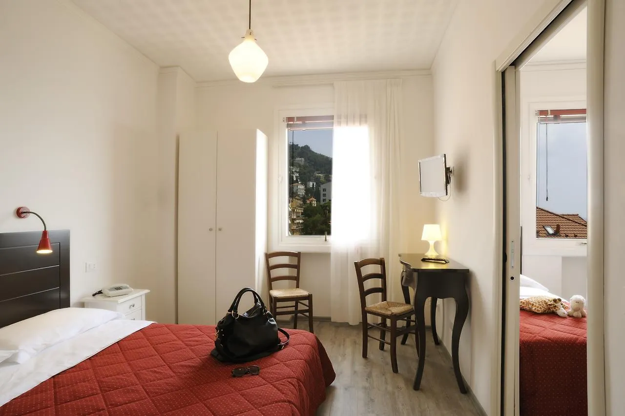 Hotel Tirreno Alassio Italy