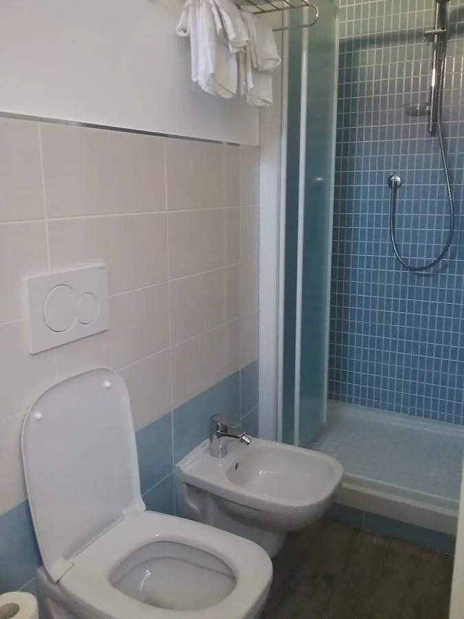 Hotel Tirreno Alassio 0*,